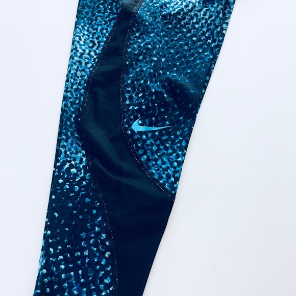 NEW⚡️Nike hypercool printed mesh leggings - Picture 2 of 8